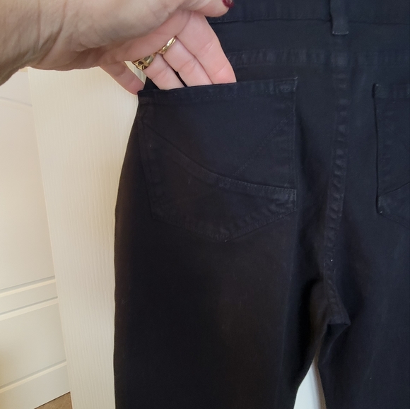 WOMEN'S NYDJ SIZE 4 BLACK PANTS MADE IN AMERICA 🇺🇸 - Picture 3 of 8